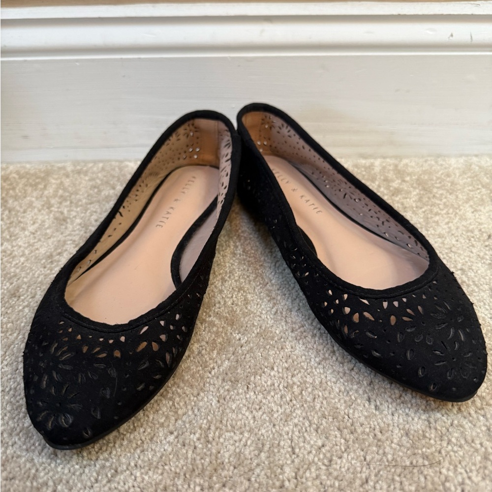 Elegant Black Lace Flats